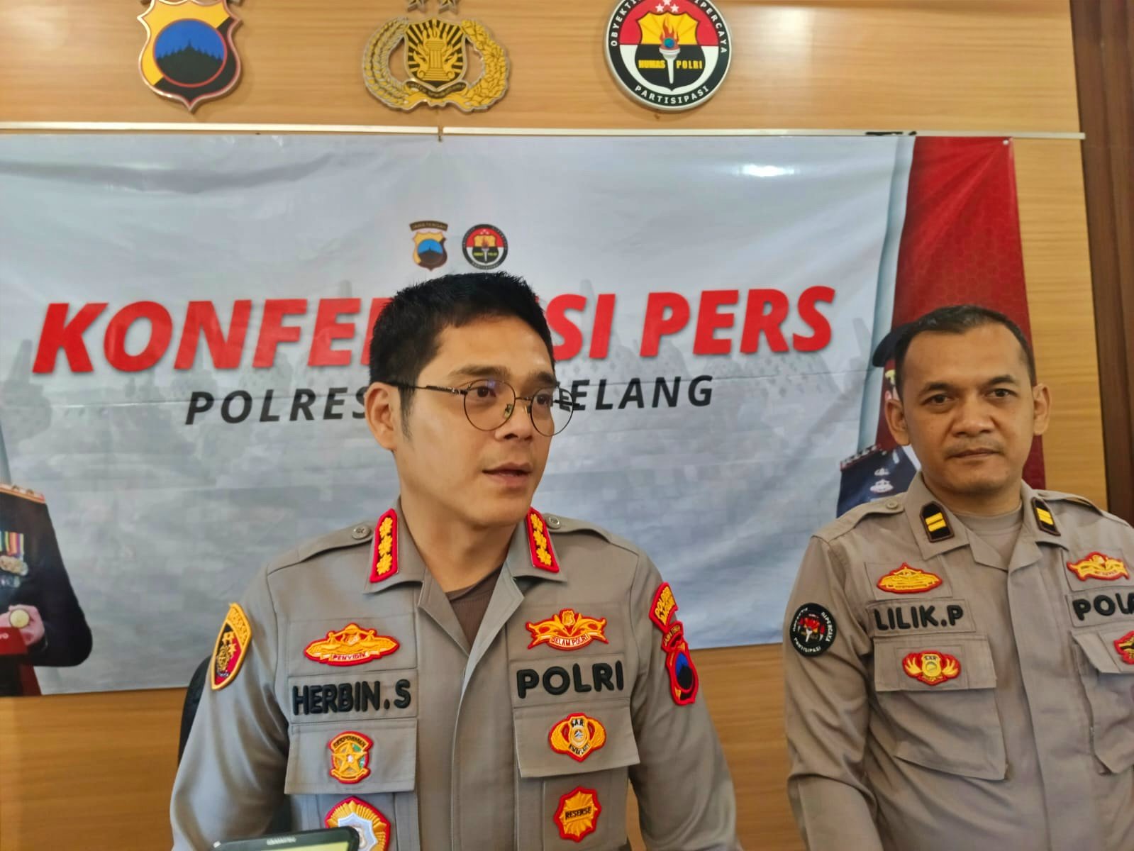 Kapolresta Magelang, Kombes Pol Herbin Sianipar saat diwawancarai awak media