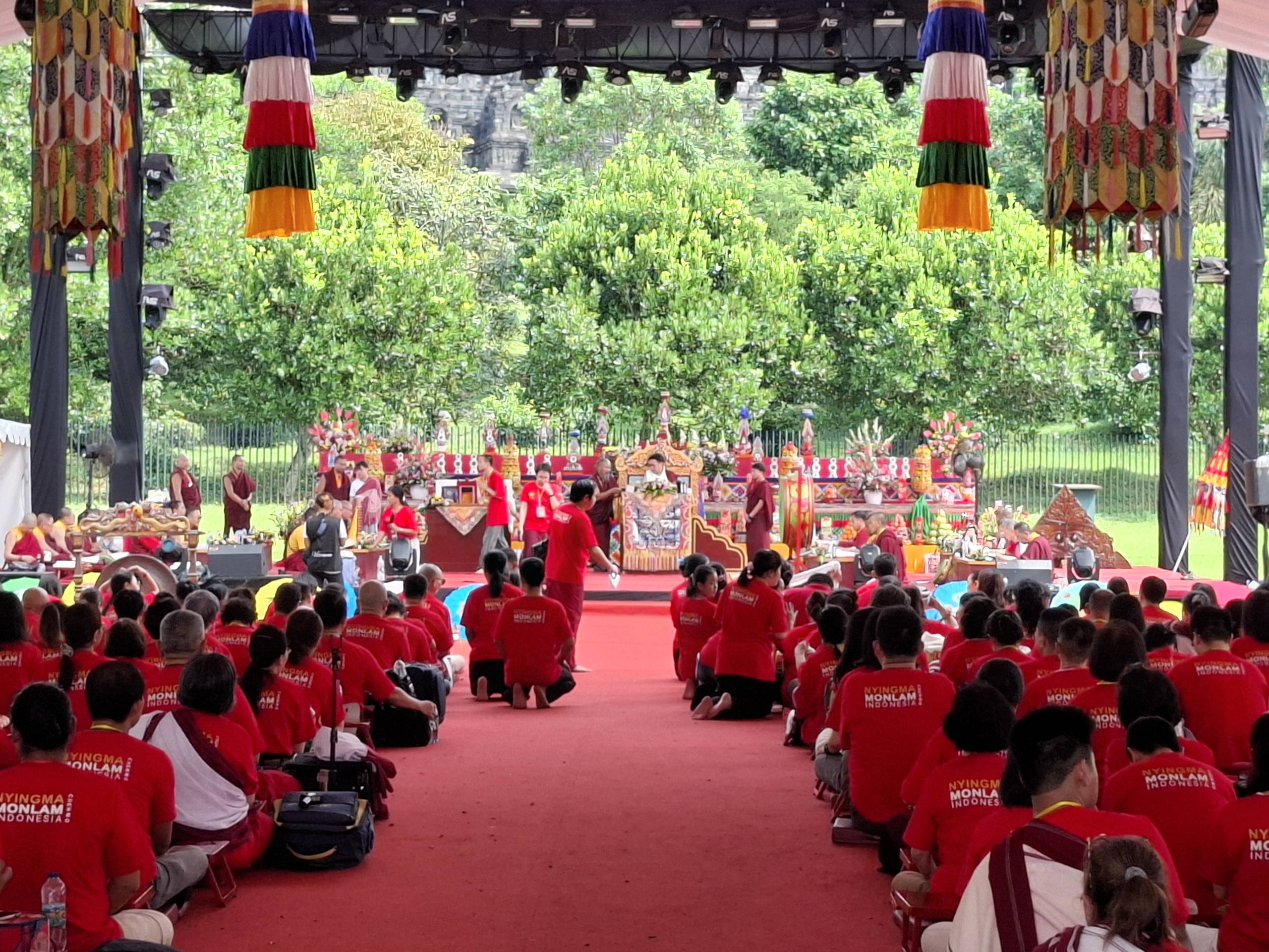 Nyingma Monlam di Candi Borobudur, Umat Buddha Panjatkan Doa untuk Perdamaian Dunia