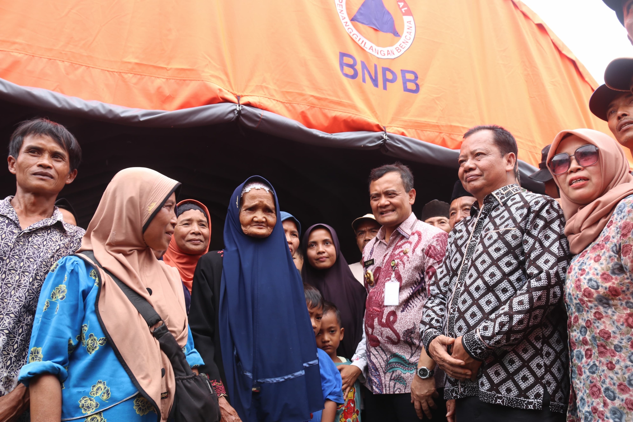 Asa Pengungsi Tanah Bergerak di Sirampog Brebes kepada Ahmad Luthfi
