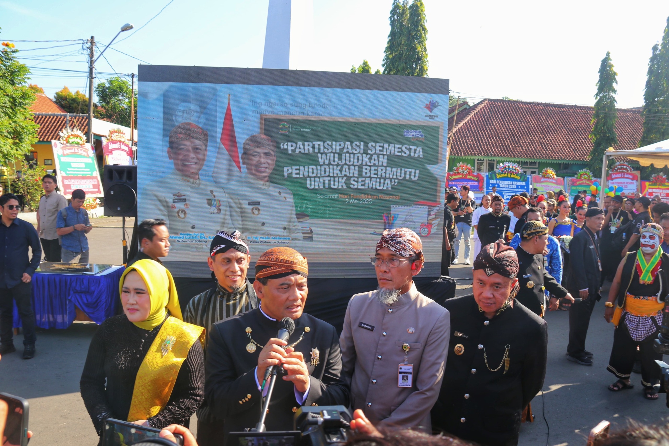 Gubernur Ahmad Luthfi Kembalikan Hak Pendidikan 1.100 Anak Tidak Sekolah di Jateng
