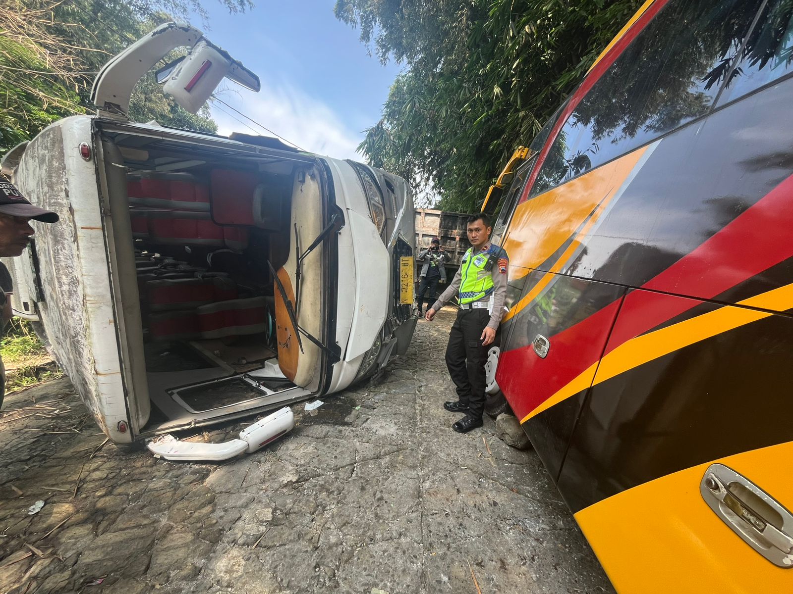 Kecelakaan Dua Bus di Kaliangkrik Magelang, 19 Orang Terluka