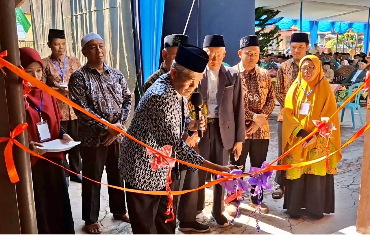 Pimpinan Daerah Muhammadiyah (PDM) Kabupaten Magelang resmi meluncurkan Ma’had Aly Muhammadiyah, sebuah pondok pesantren mahasiswa yang bertujuan mencetak kader mubaligh masa depan
