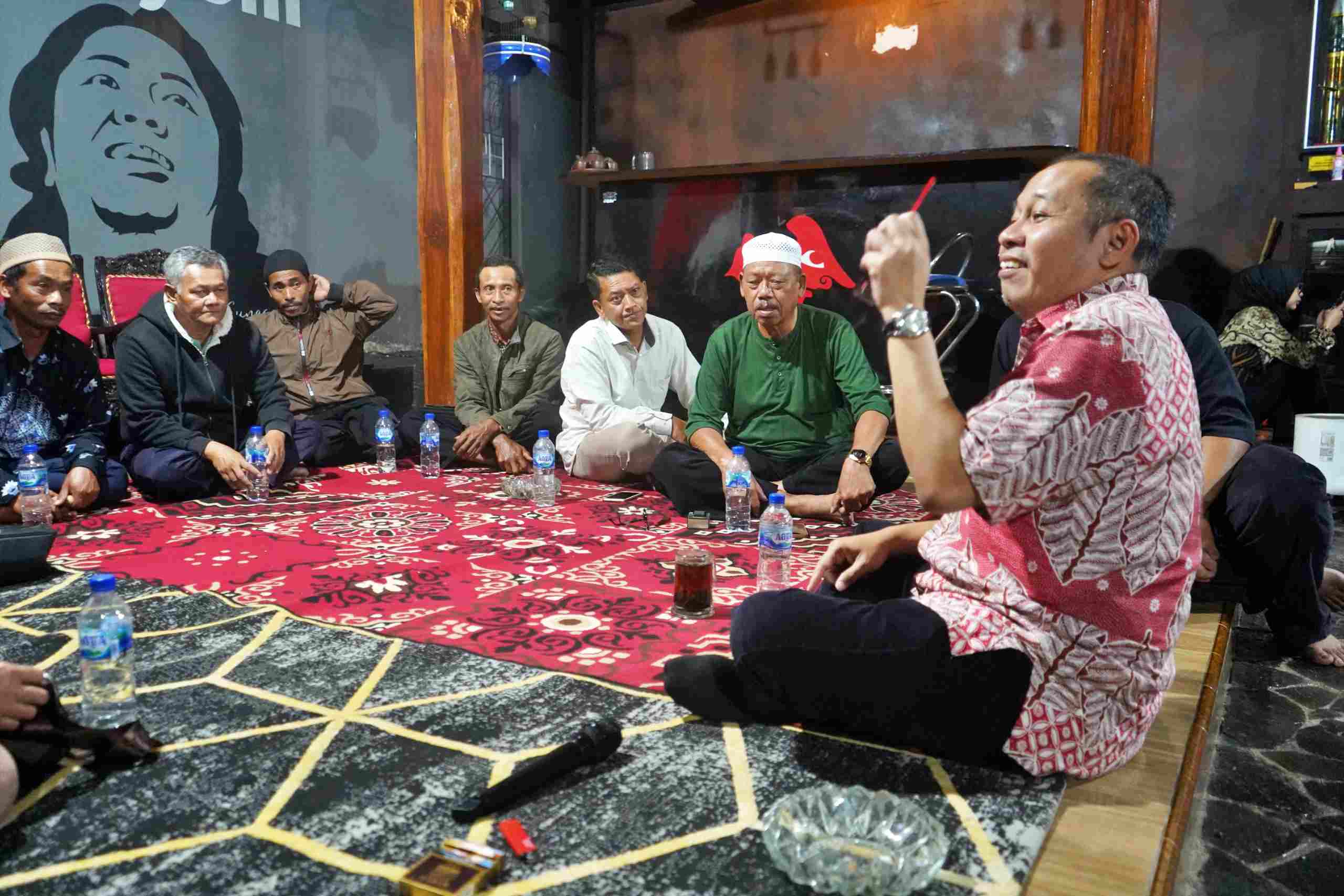 Rumah Aspirasi Anggota Komisi V DPR RI, Sofwan Dedy Ardyanto di Temanggung dipenuhi warga Desa Kebumen, Kecamatan Pringsurat,