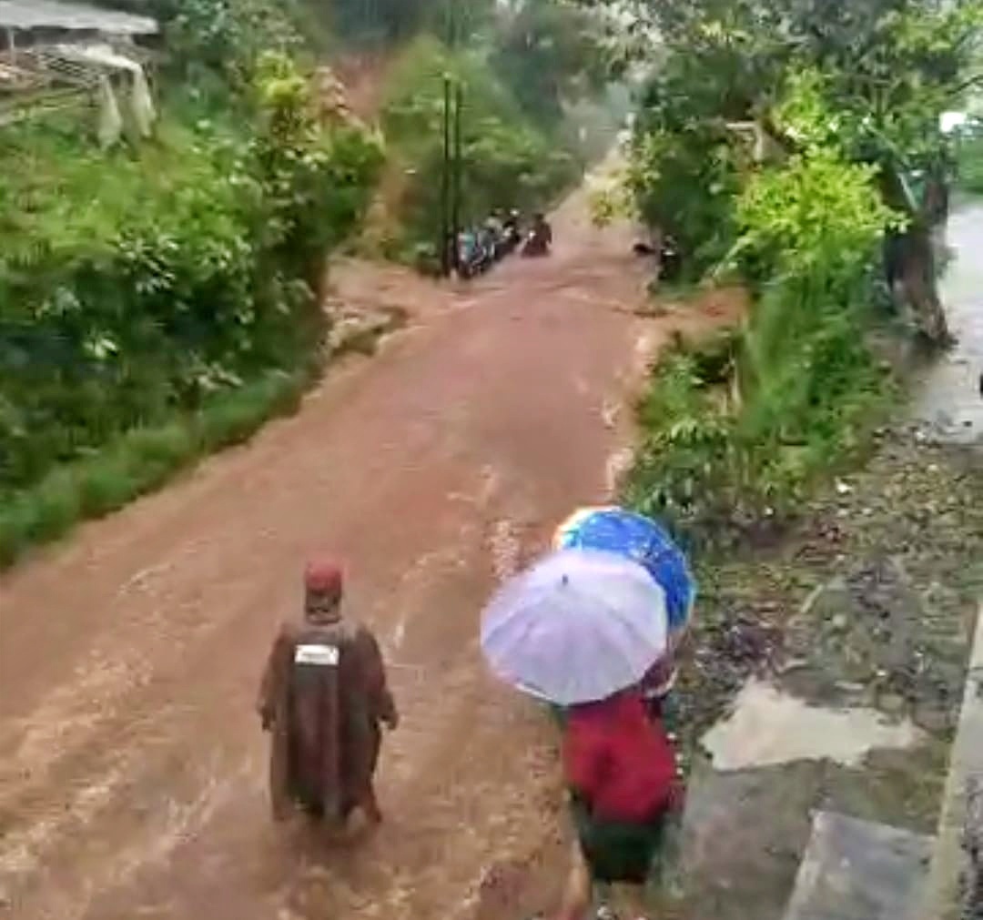 tangkapan layar video banjir di Kajoran Magelang merenggut nyawa