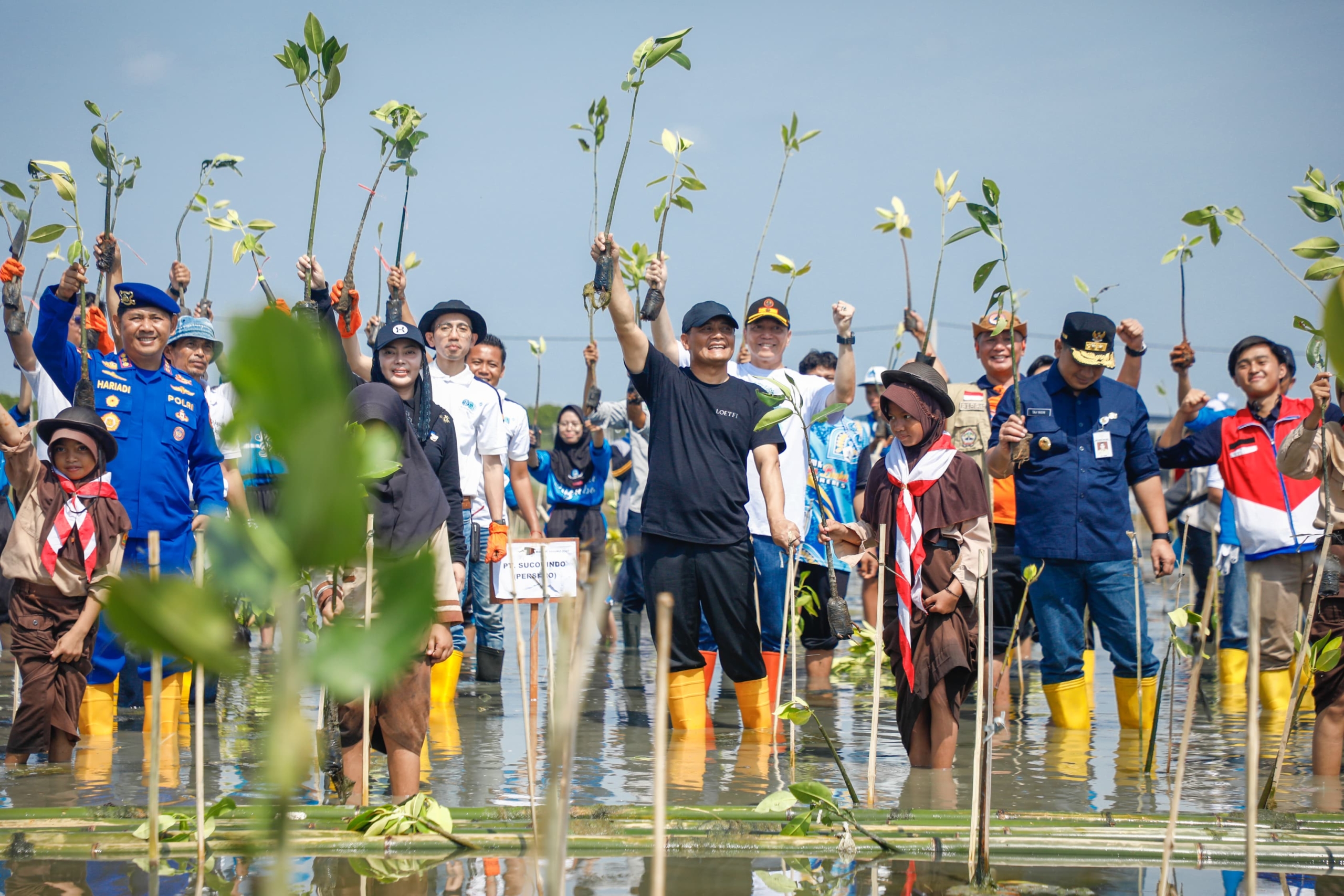 Ahmad Luthfi Nyalakan Asa Masyarakat Pesisir di Brebes: Bisa Lepas dari Ancaman Abrasi dan Rob