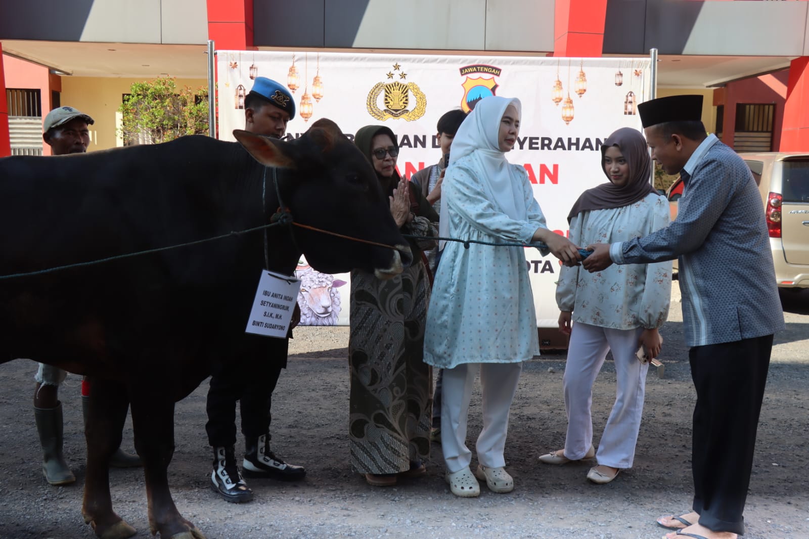Polres Magelang Kota Gelar Salat Idul Adha 1446 H, Dilanjutkan Penyembelihan Hewan Kurban