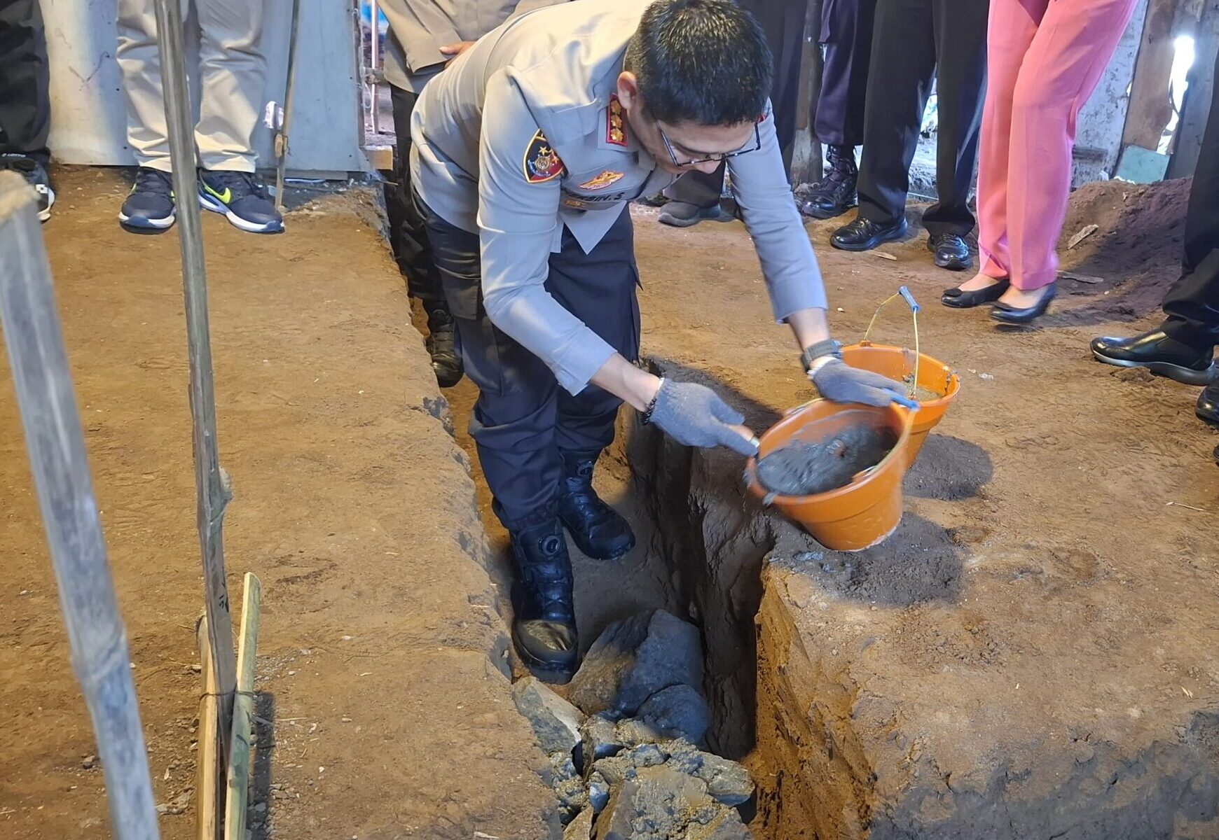 Sambut Hari Bhayangkara ke-79, Polresta Magelang Bedah Rumah Tak Layak Huni dan Bangun Sumur Bor