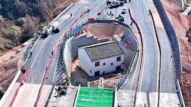 Pemilik Nyesal Tolak Ganti Rugi Lahan Rp 3,6 M, Rumahnya Membelah Jalan Tol!