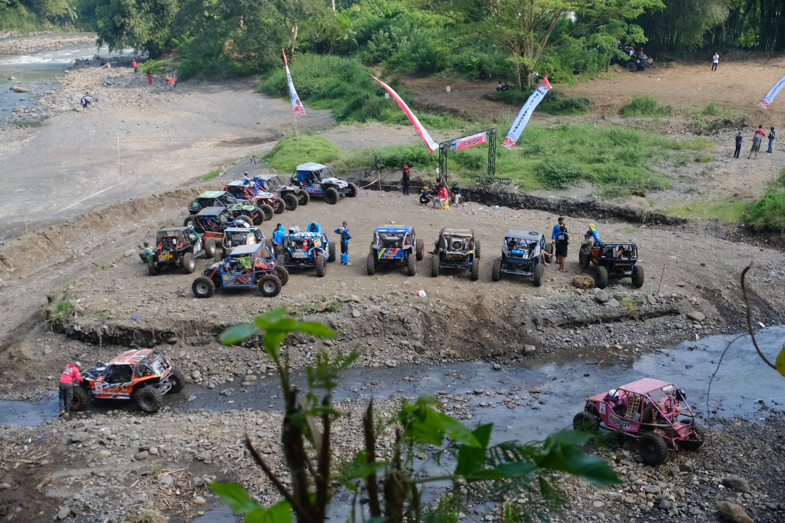 Wisata Jeep Menyusuri Hutan Jati dan Sungai Progo, Daya Tarik Baru TKL Kota Magelang