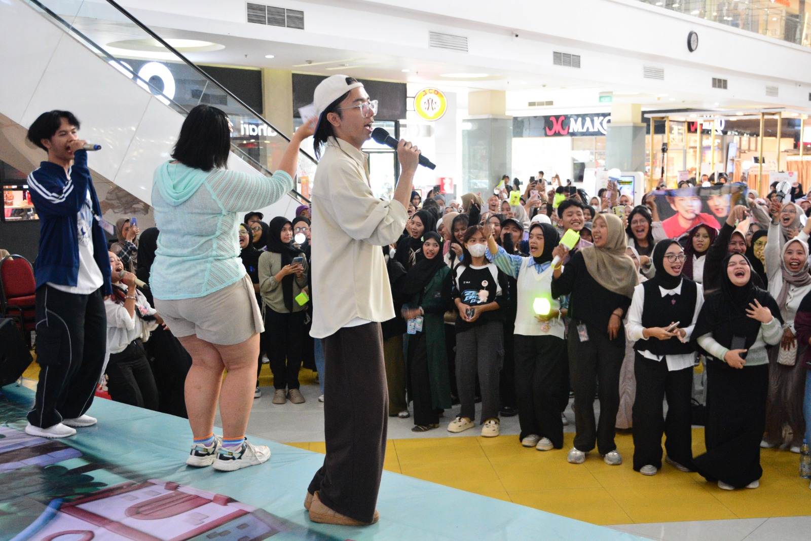 Heboh! Fandom K-Pop Tumpah Ruah di Artos Mall, Ada Joget Bareng Sampai Doorprize!