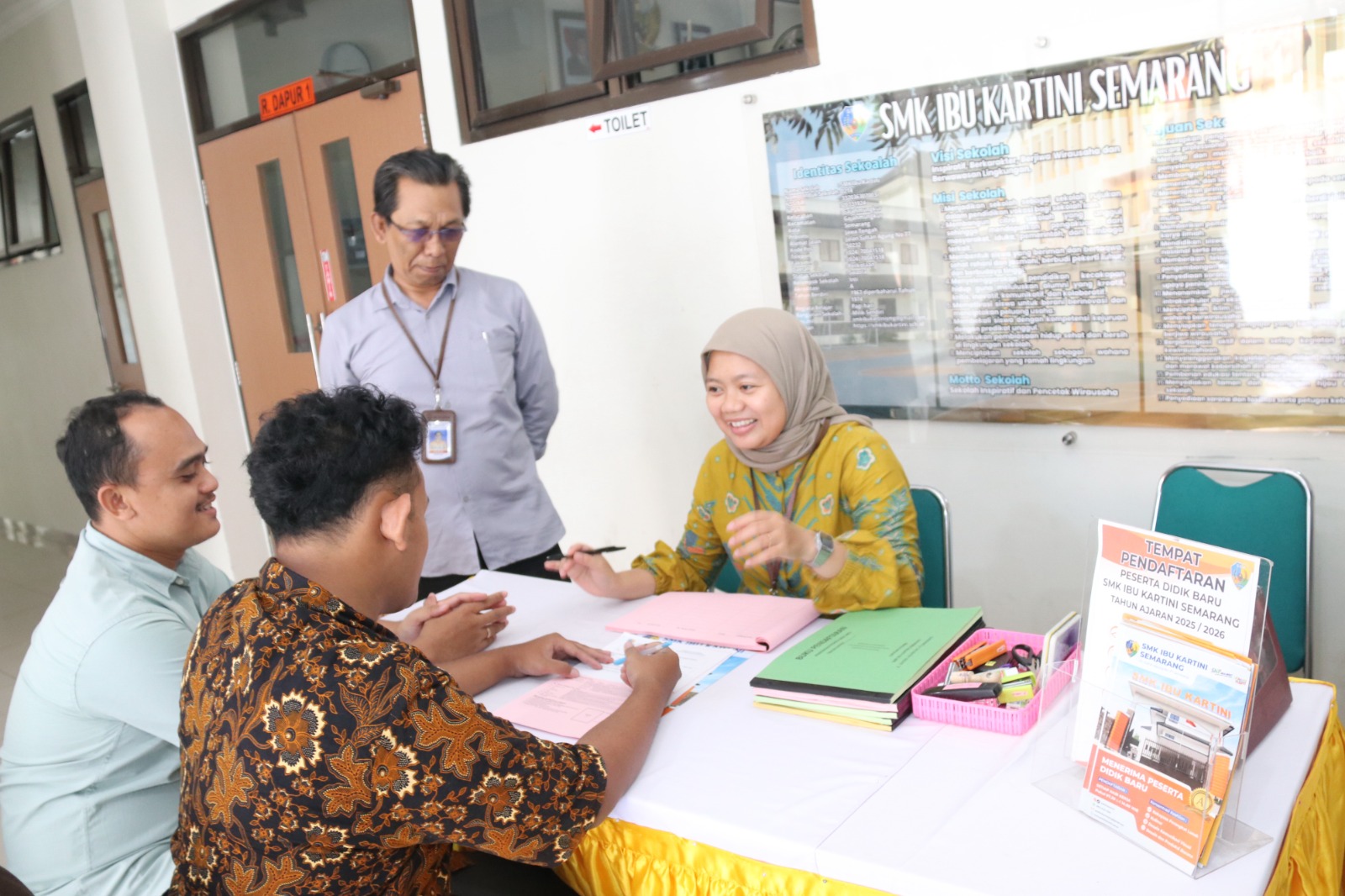 Hari Terakhir SPMB Tahap II, Program Sekolah Kemitraan  Gubernur Ahmad Luthfi Sudah Serap 2.238 Siswa Miskin