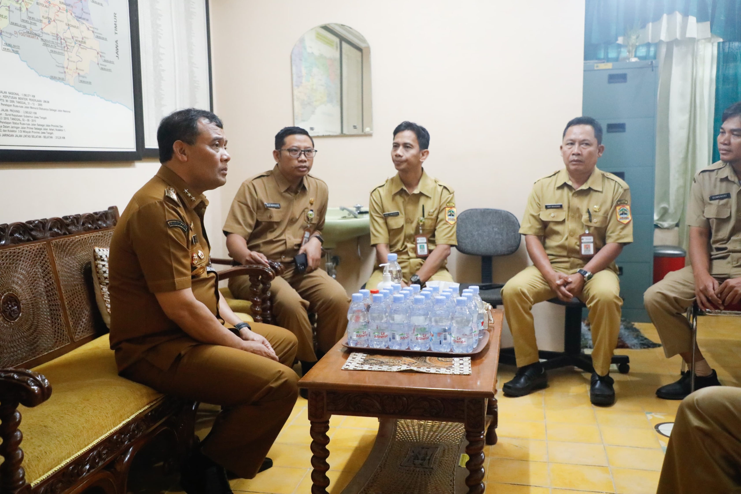Sidak Kantor DPU Solo, Gubernur Jateng Minta Pembangunan Jalan Dipercepat