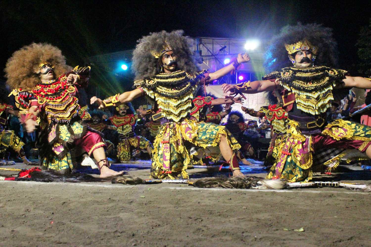 Salah satu pertunjukan Kamongan Culture Festival