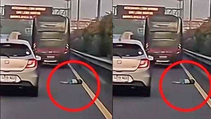 tangkapan layar balita atau bocah terjatuh dari BUS TNI