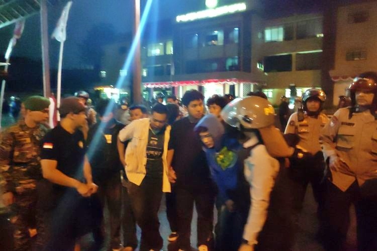 Aliansi Magelang Memanggil, Aksi Damai Berujung Ricuh, 7 Peserta Dilepas Polisi