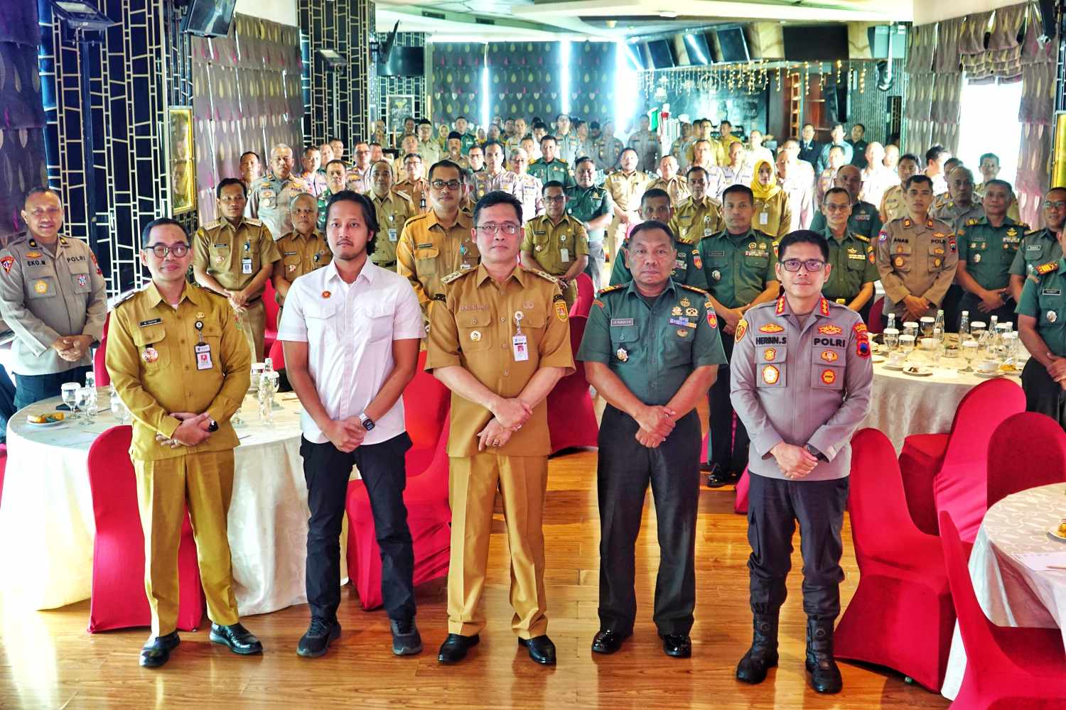 Bupati Magelang Grengseng Pamuji bersama jajaran Forkopimda saat menghadiri acara Rakor lintas sektoral penanggulangan konflik antar kelompok masyarakat di wilayah Kabupaten Magelang