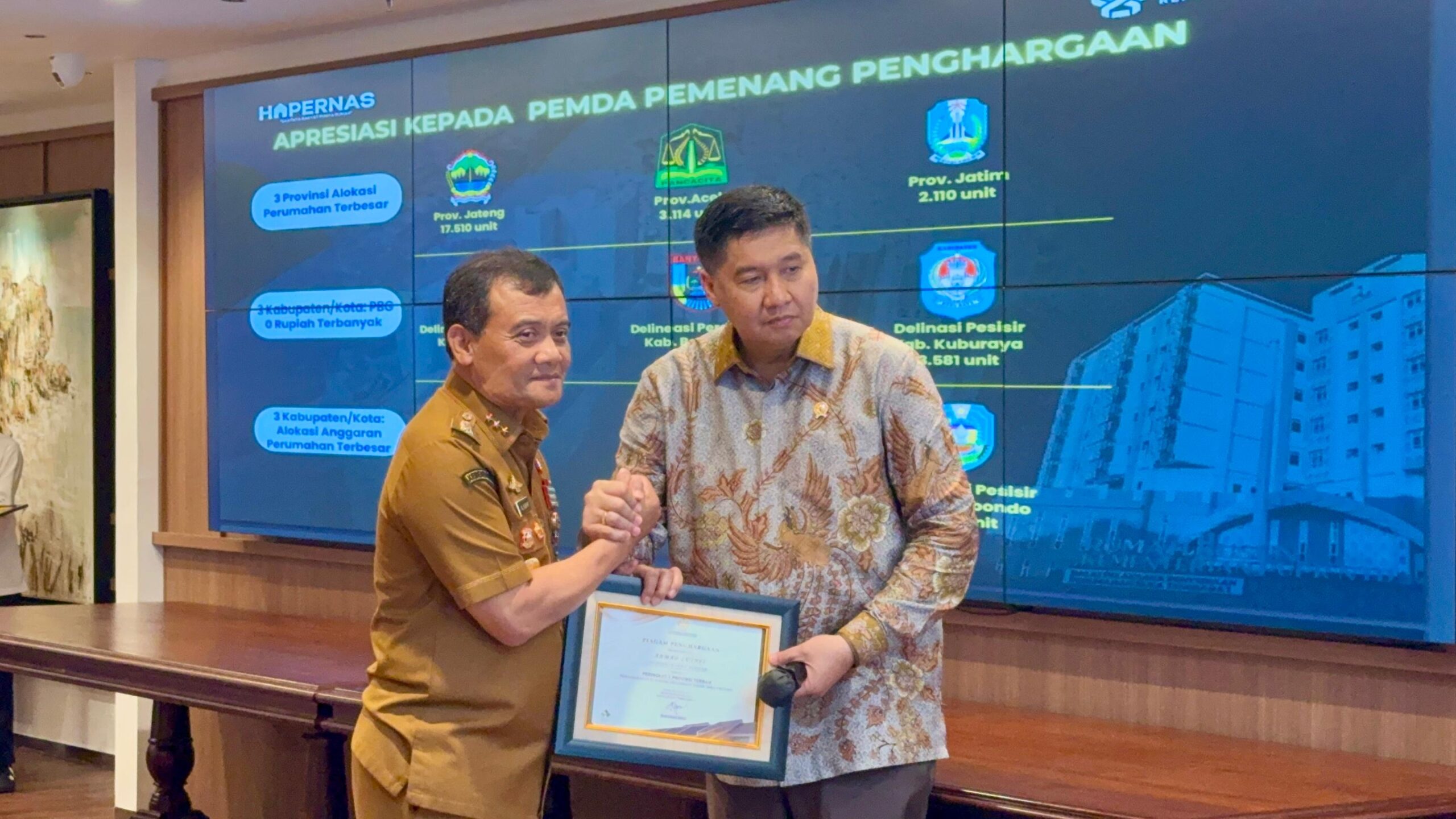 Jawa Tengah Raih Penghargaan Provinsi Terbaik Program Penyediaan Perumahan