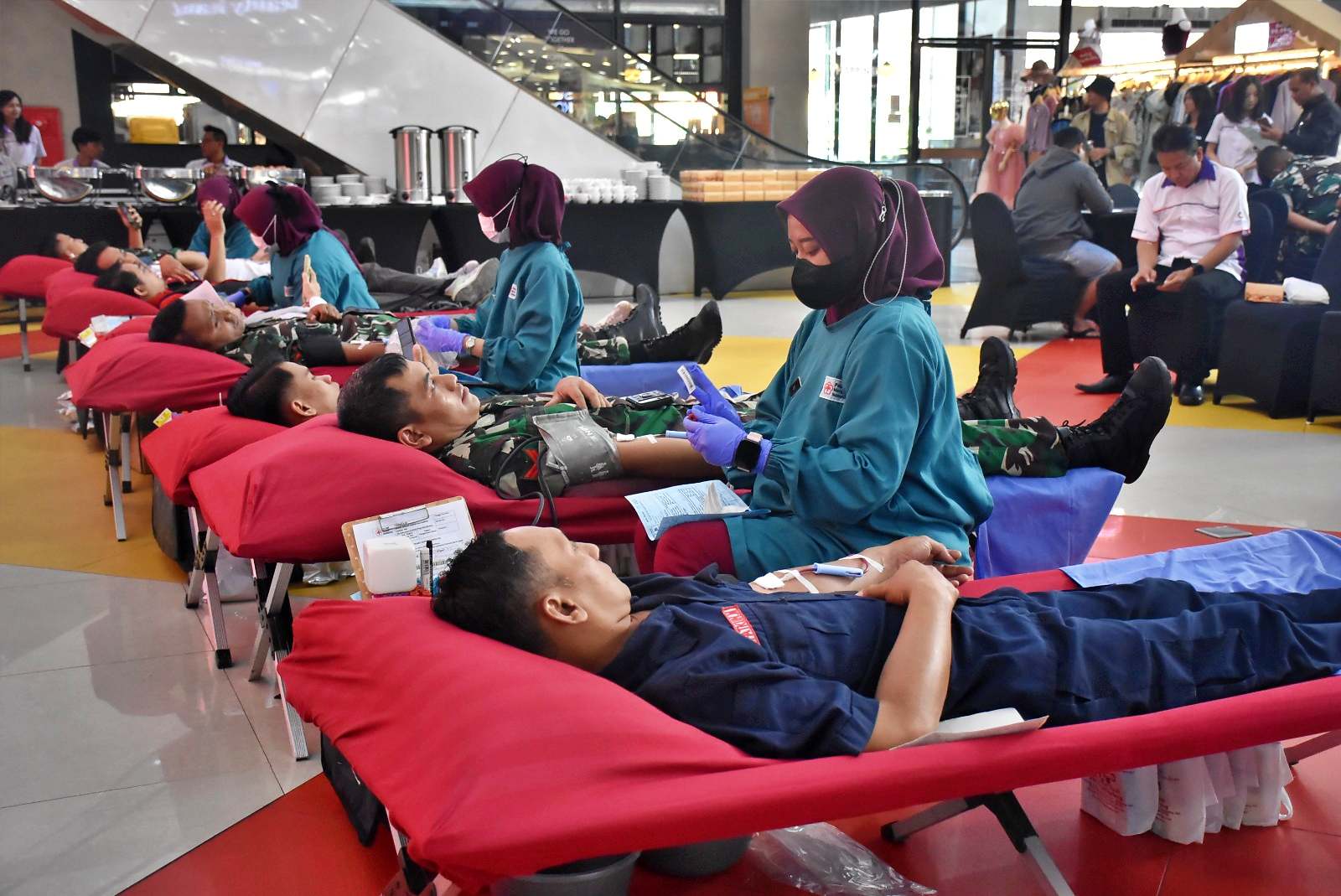 “Live to Give”! Cerita Haru Peserta Donor Darah di Grand Artos Magelang
