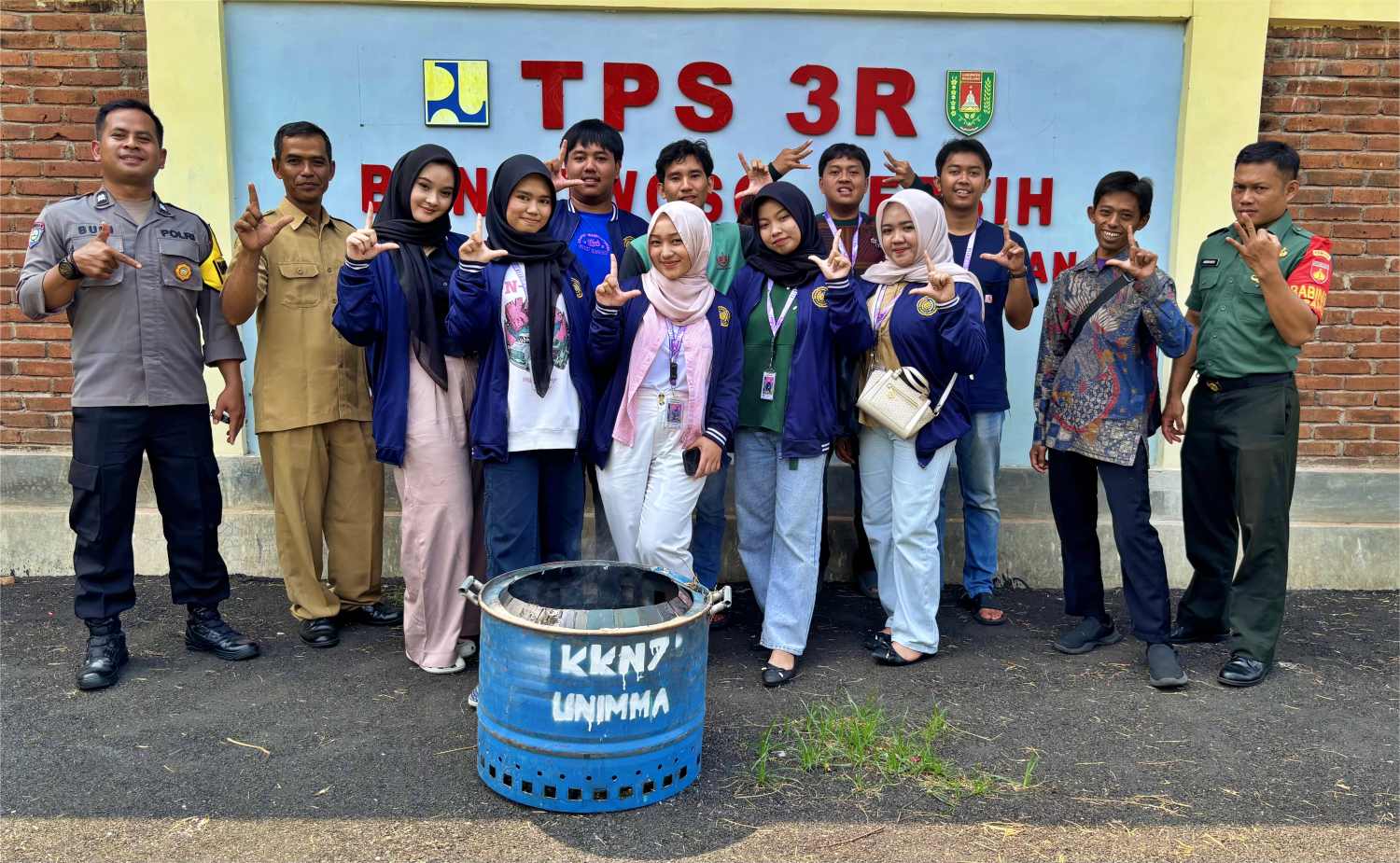 Mahasiswa UNIMMA Ciptakan Rocket Stove Minim Asap di Desa Bondowoso