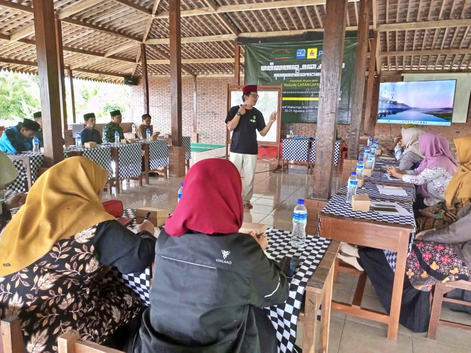 Pawiyatan Aksara Jawa Metode Cara Ngapak Bagi Para Guru Bahasa Jawa se Magelang