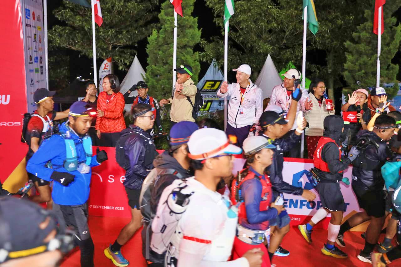Ribuan Pelari Ikuti Merbabu Sky Run 2025, Rute Bervariasi