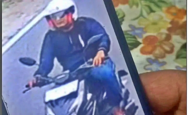 tangkapan cctv ngaku polisi gondol motor pendaki merbabu di Magelang