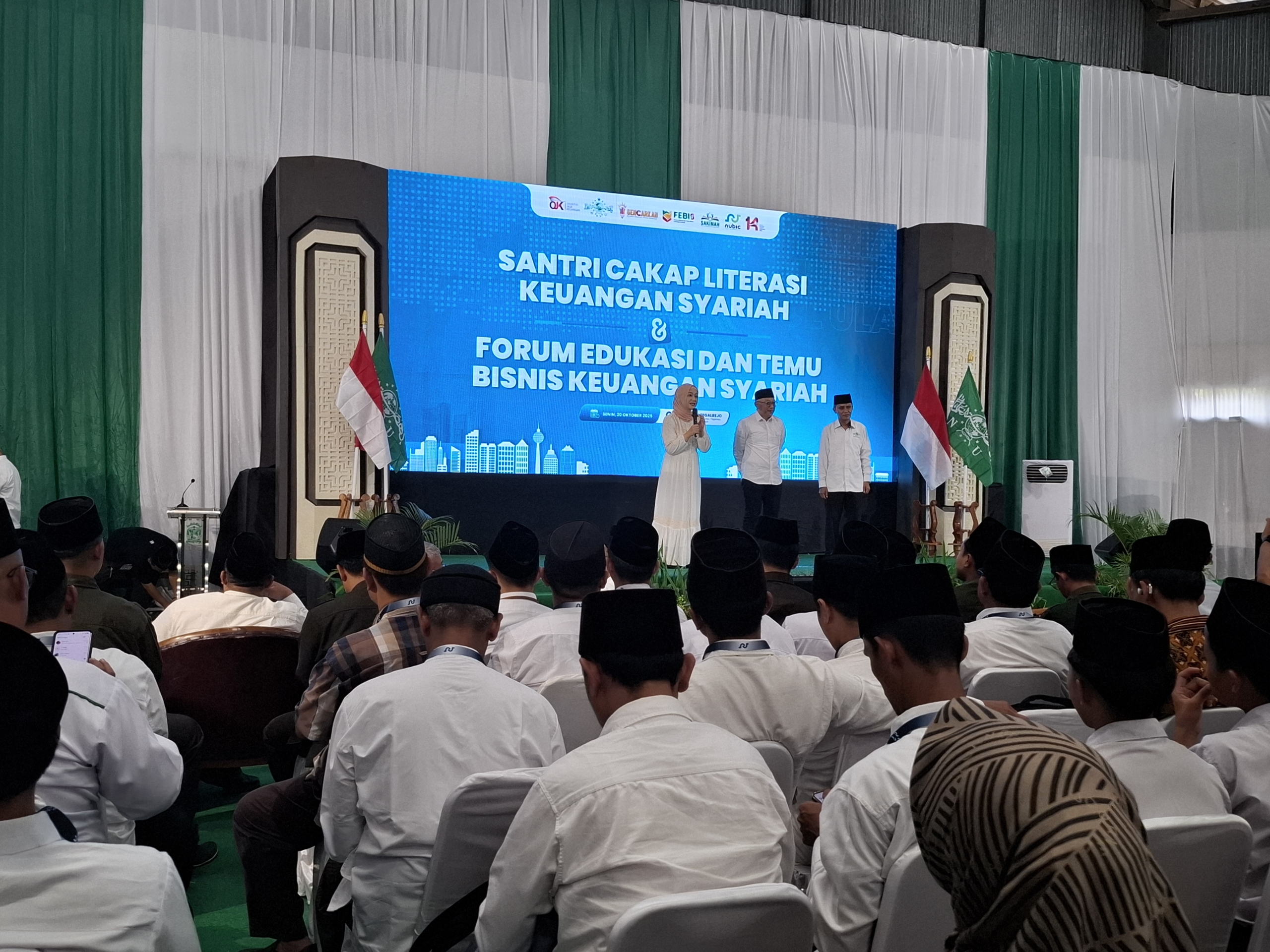 Santri Ponpes API Asri Tegalrejo Magelang Diajak Cakap Finansial dan Kembangkan Ekonomi Syariah