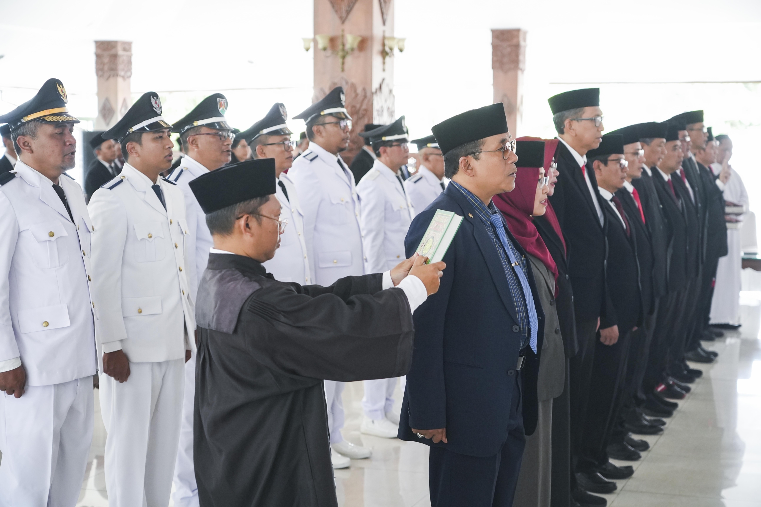 Lantik 75 Pejabat, Wali Kota Magelang Tegaskan Pentingnya Integritas dan Profesionalisme ASN