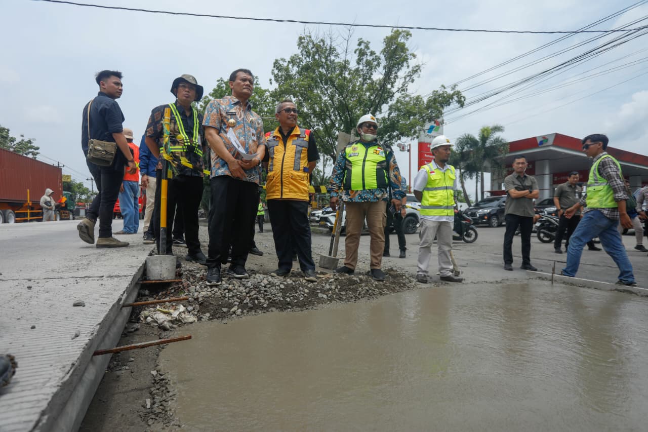 Fokus Infrastruktur, Pemprov Jateng Terus Kebut Perbaikan Jalan pada 2025