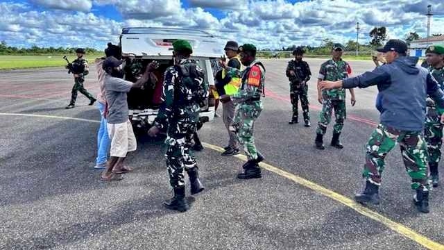 Prajurit TNI Gugur Diserang OPM di Papua Barat, Senjata Dirampas