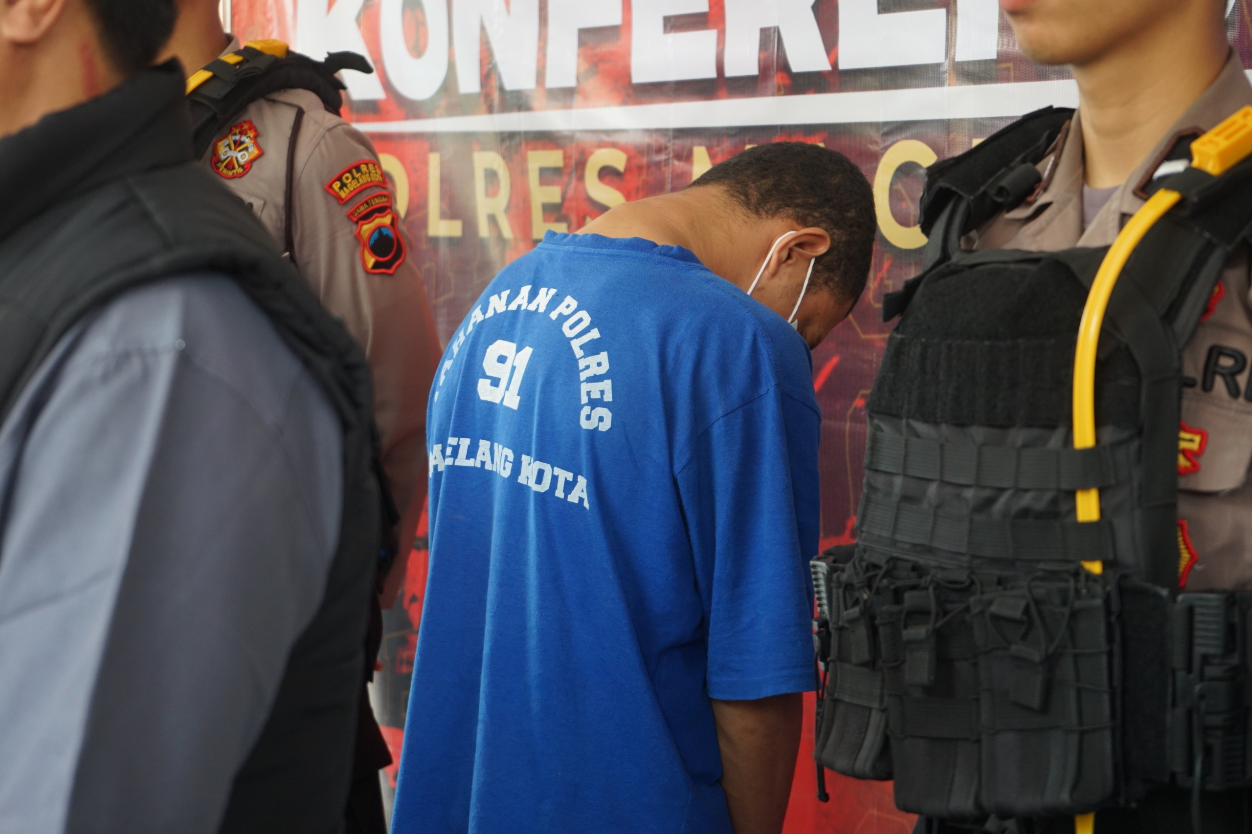 Terpengaruh Miras, Mahasiswa Ayunkan Pedang di Jalanan Kota Magelang