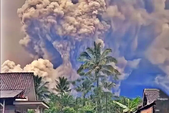 Erupsi Gunung Semeru, Warga Mengungsi