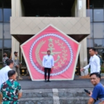 Logo TNI sudah terlepas dari Gedung Pemkot Magelang