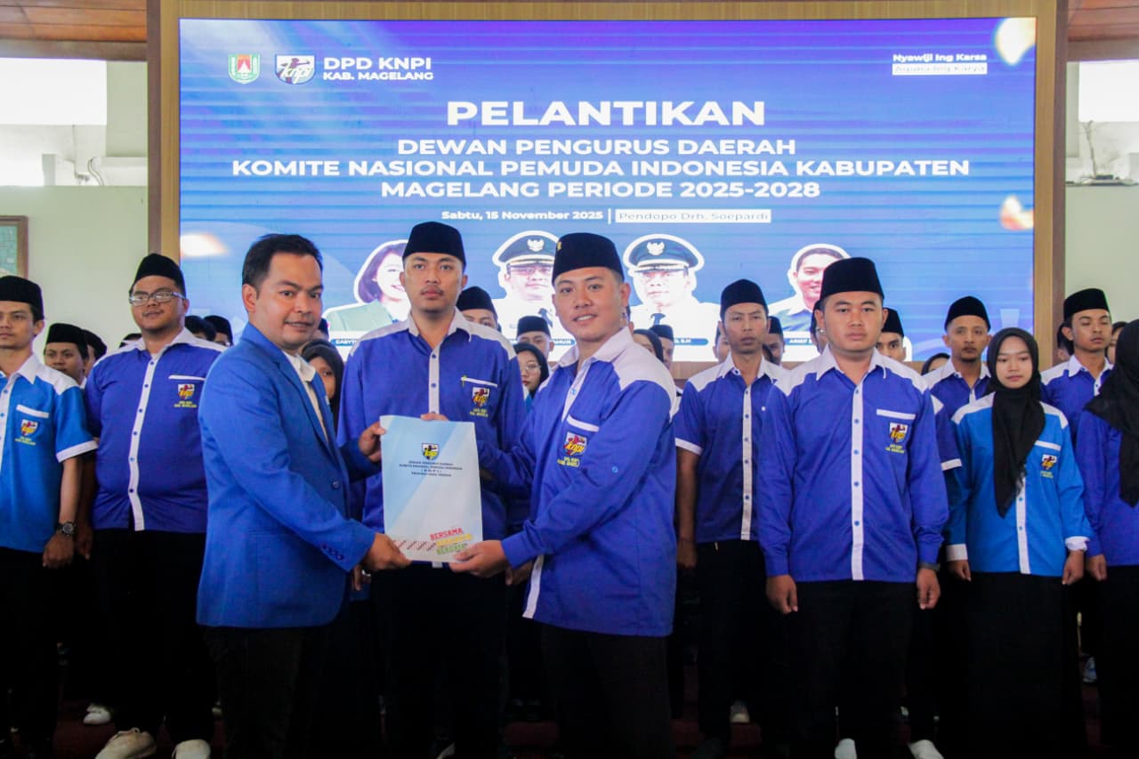 Penyerahan SK DPD KNPI Kabupaten Magelang 2025–2028