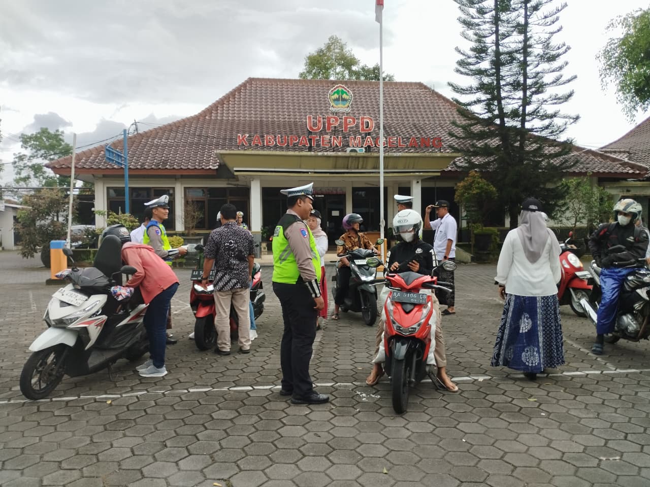 Operasi Zebra Candi 2025 Oleh Tim Gabungan Satlantas Polresta Magelang, Samsat Mungkid dan Jasa Raharja