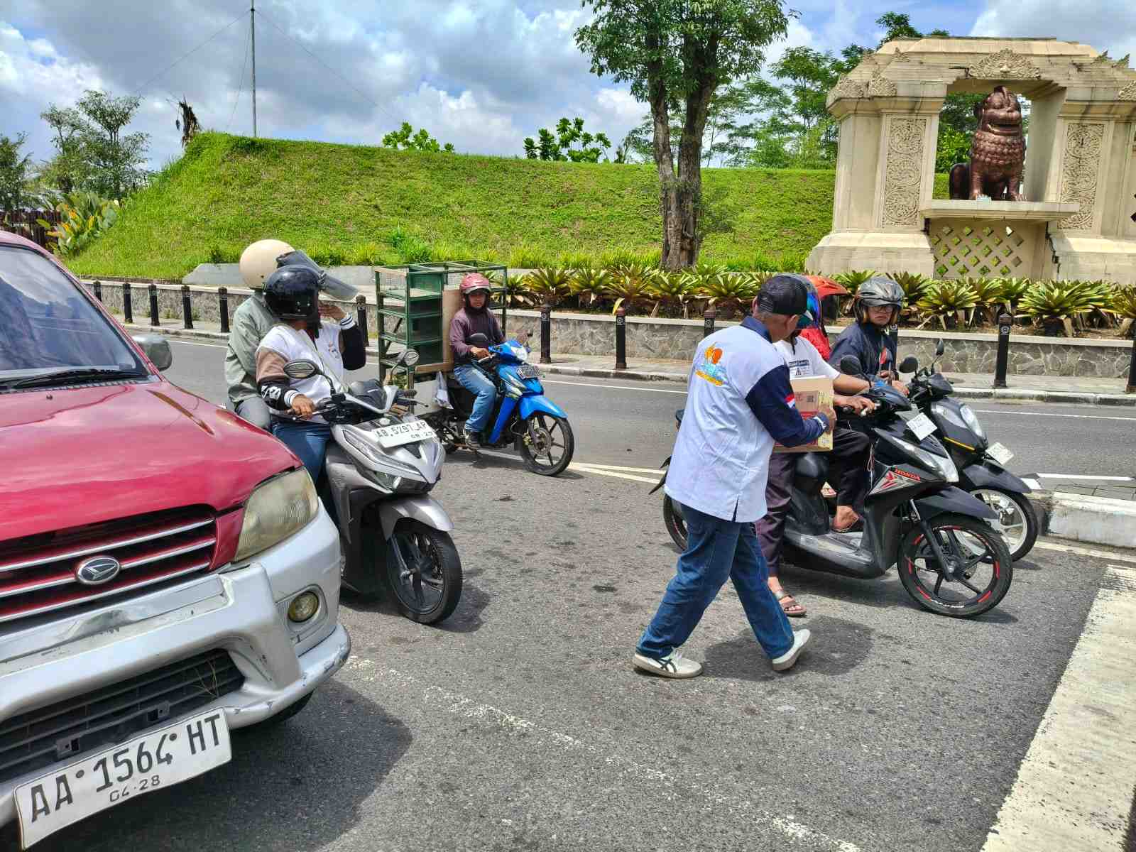 Aksi Solidaritas, Magelang Bus Community Galang Dana Bencana Sumatera
