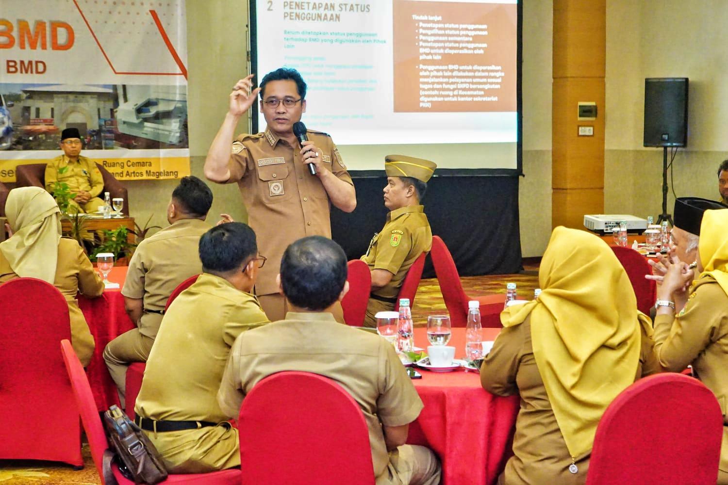 Bupati Magelang Grengseng Pamuji saat memberikan pengarahan pada kegiatan Pembinaan Pengelolaan Barang Milik Daerah