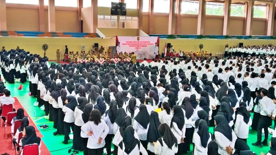 Bupati Magelang Serahkan 2.446 SK PPPK Paruh Waktu, Ada Guru, Nakes, hingga Tenaga Teknis