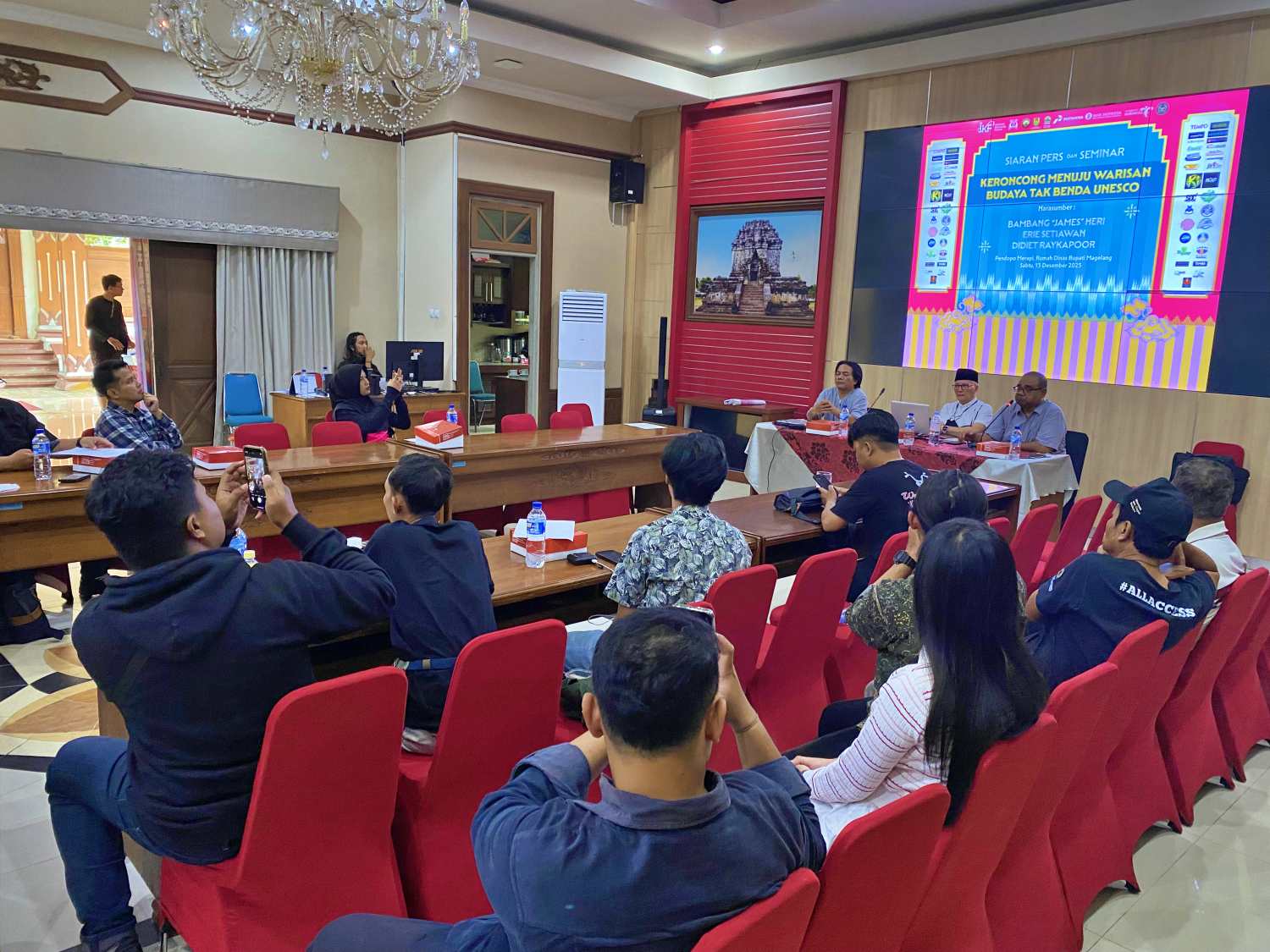 Indonesia Keroncong Festival (IKF) menghadirkan kegiatan seminar yang mengusung tema “Keroncong Goes to Intangible Cultural Heritage-UNESCO”, Sabtu (13/12/2025). (foto: ist)