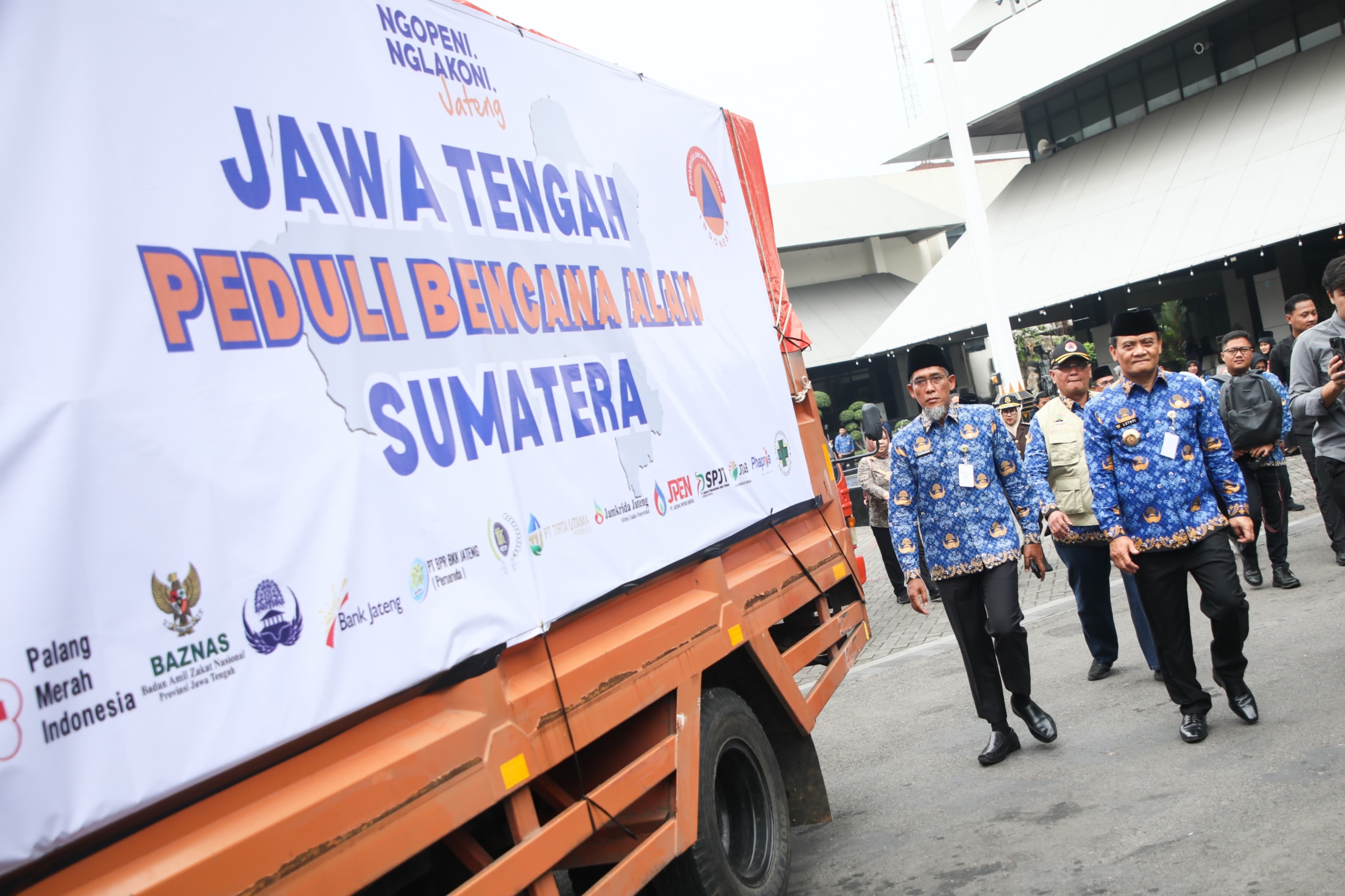 Gubernur Jateng Kirim Bantuan Rp1,3 Miliar untuk Korban Bencana di Sumatera