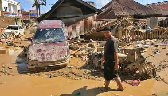 Ilustrasi mobil kena banjir di Aceh Tamiang_Foto ANtara