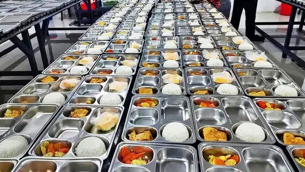 ilustrasi makanan MBG dari dapur SPPG