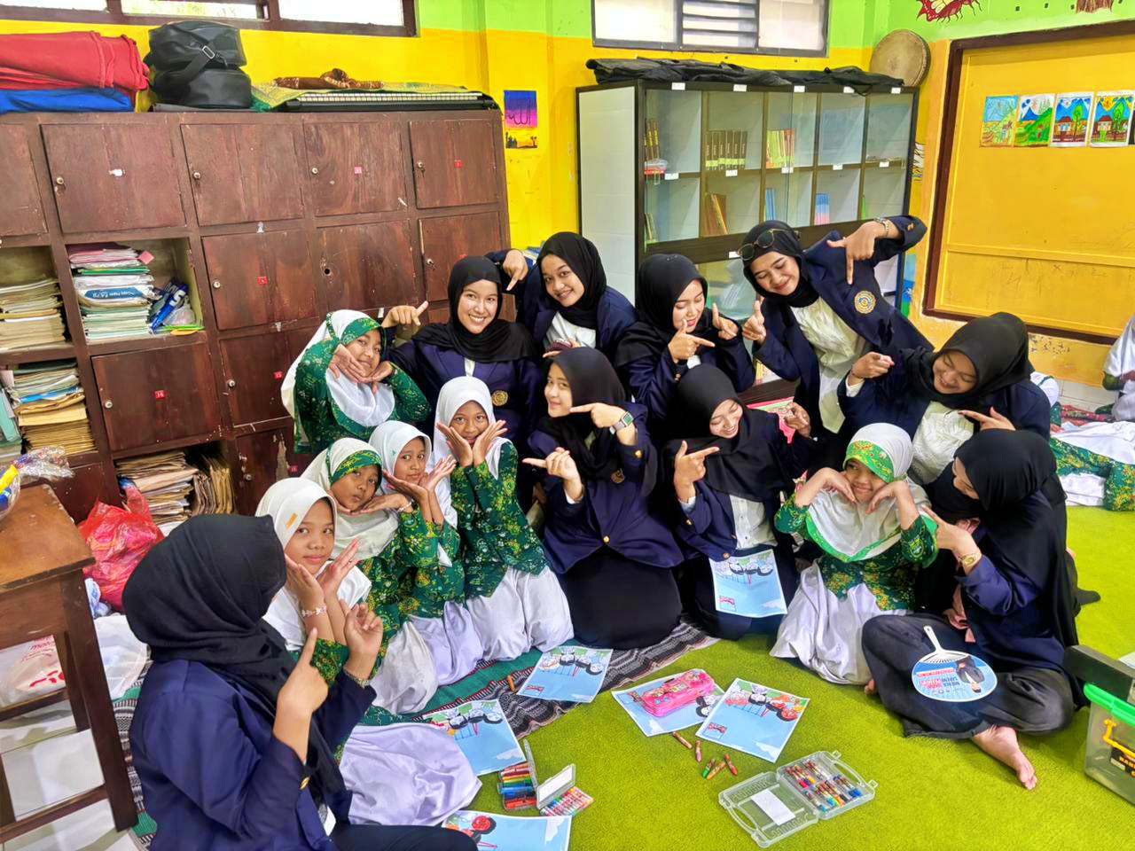 Siswa MI di Mertoyudan Diajak Pahami Etika Digital oleh Mahasiswa UM Magelang
