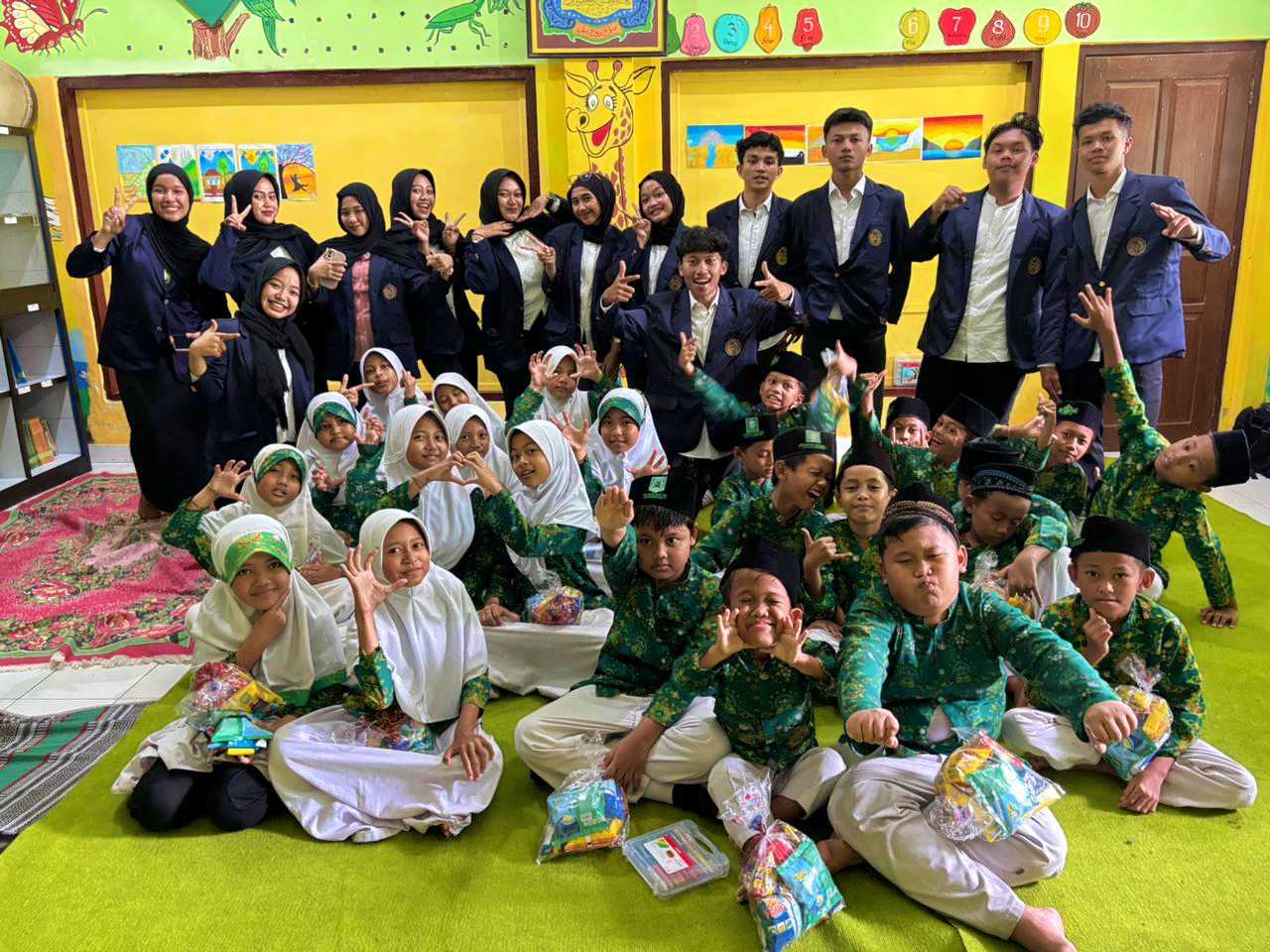Tak Sekadar Kuliah, Mahasiswa UM Magelang Turun Langsung Edukasi Anak SD