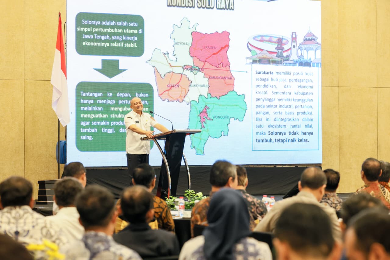 Respons Cepat, Gubernur Jateng Kucurkan Rp210 Juta Tangani Tanah Gerak di Tegal