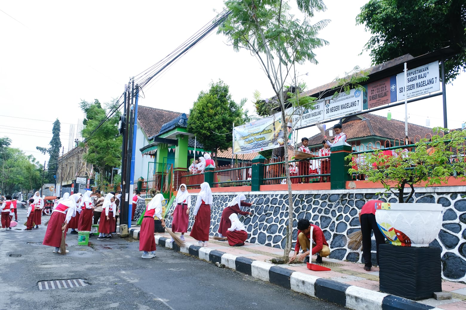 Antusias Warga Kota Magelang Ikut Aksi Bersih Serentak HPSN 2026