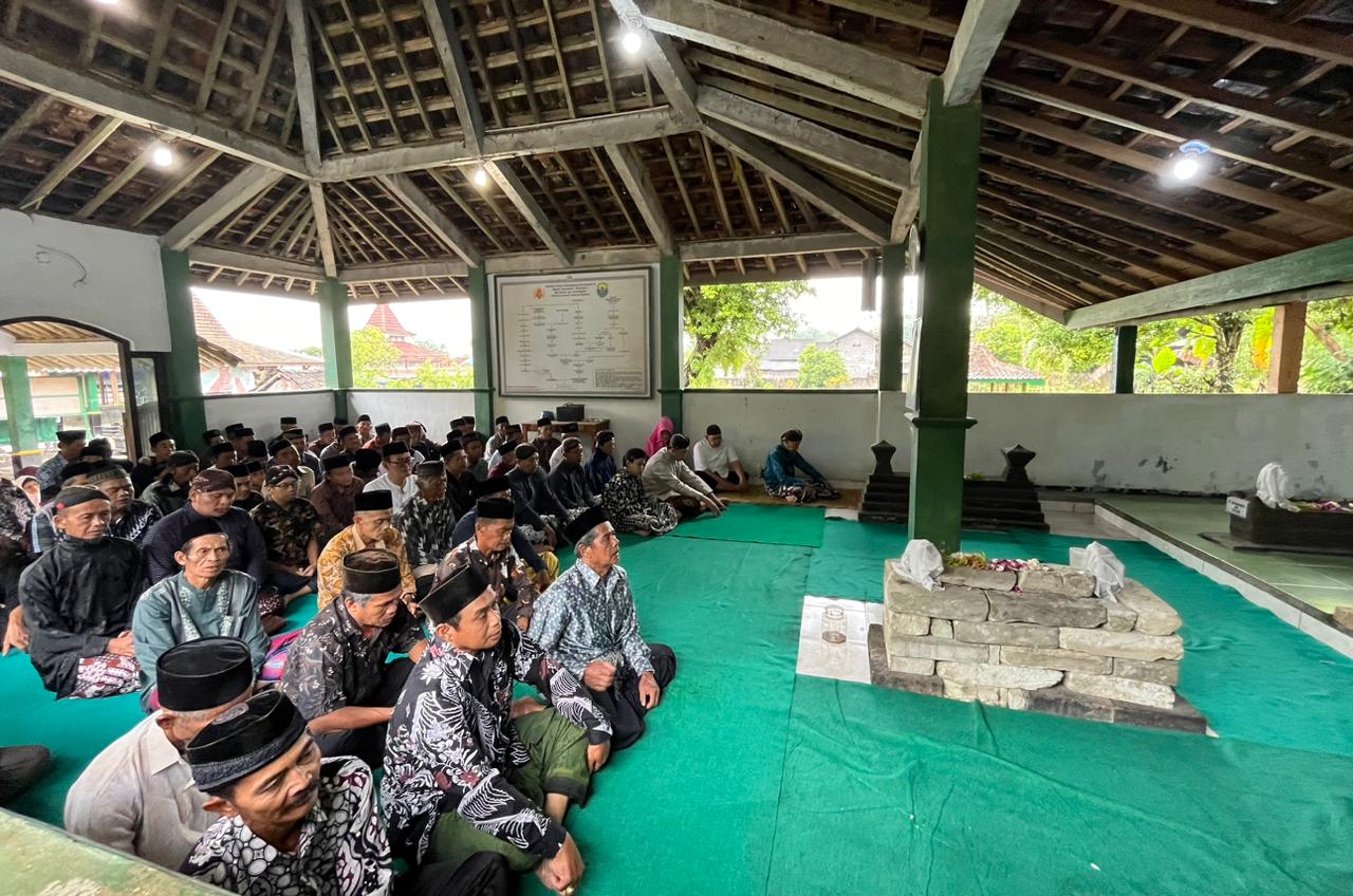 Tradisi Ruwahan menjadi Momentum Peresmian Struktur Cagar Budaya
Paserean KRT. Djayaninrta II Kradenan Srumbung Magelang