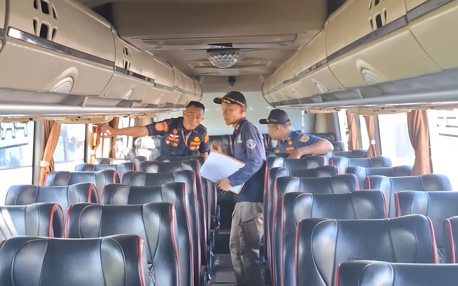 Mudik Lebaran, Dishub Kota Magelang Lakukan Ramp Check Bus di Terminal Tidar
