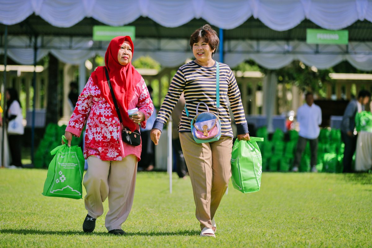 Warga Sekitar Borobudur dan Prambanan Terima 3.000 Paket Sembako Ramadan Dari PT TWC