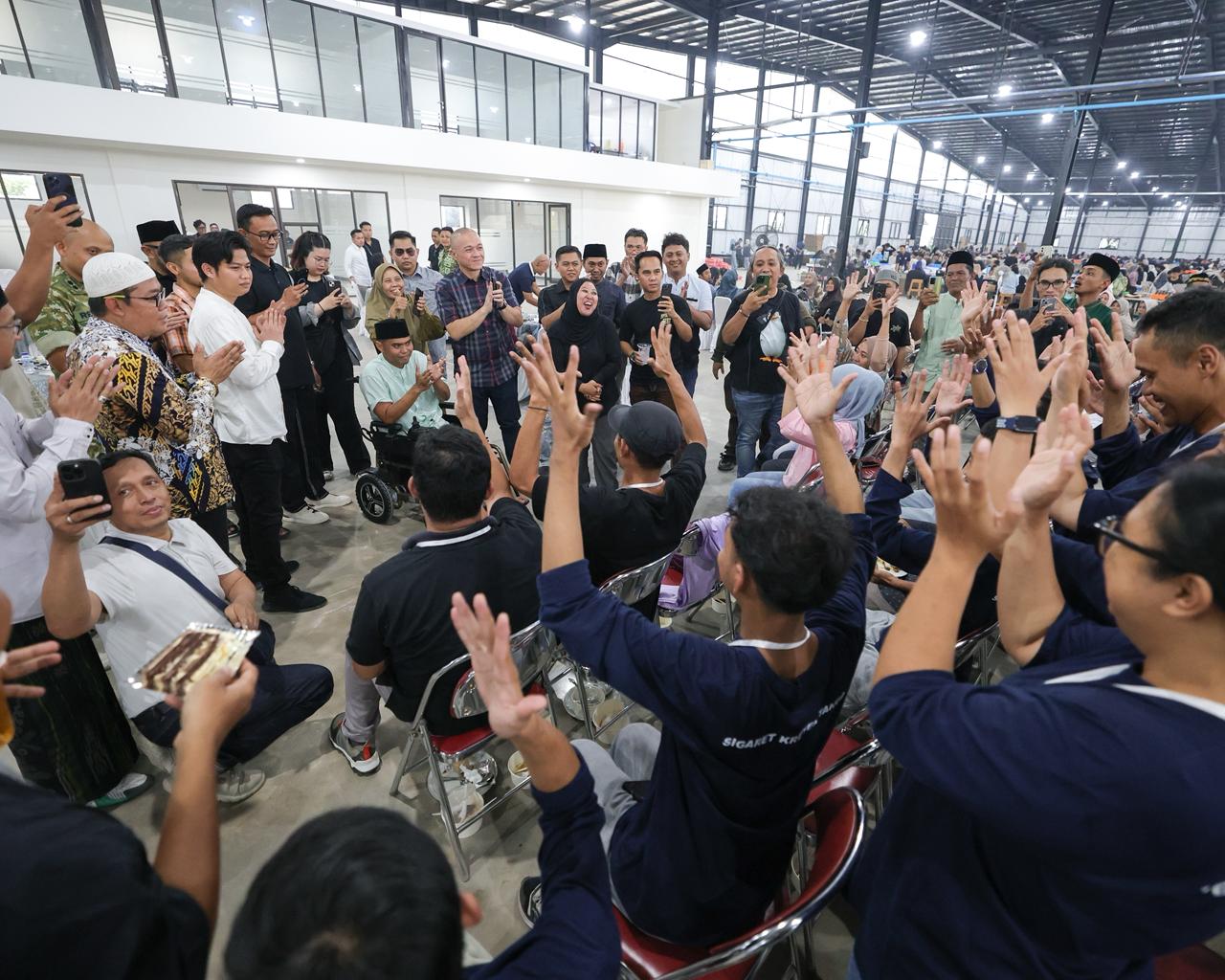 Peluang Kerja Bagi Penyandang Disabilitas di Pabrik Rokok HS, Tanpa Syarat Pengalaman